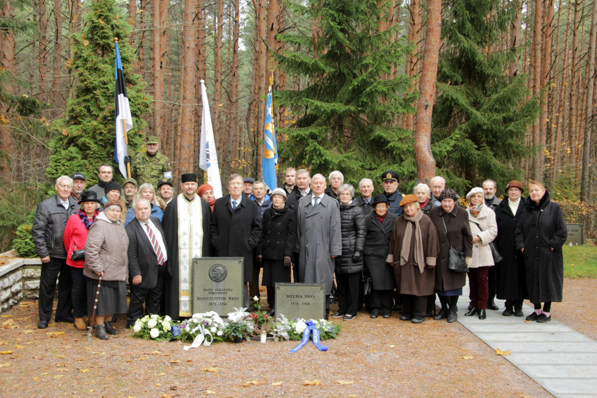 21.10.2019 Metsakalmistul president Konstantin Pätsi ümbermatmise 29. aastapäeval
